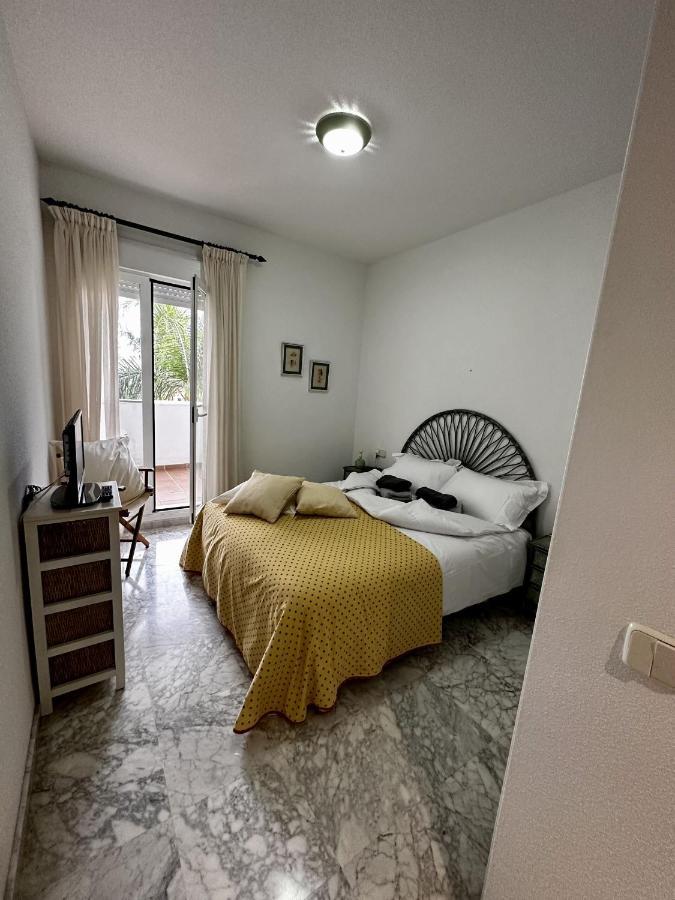Marbella Real Seaside Apartment Room photo